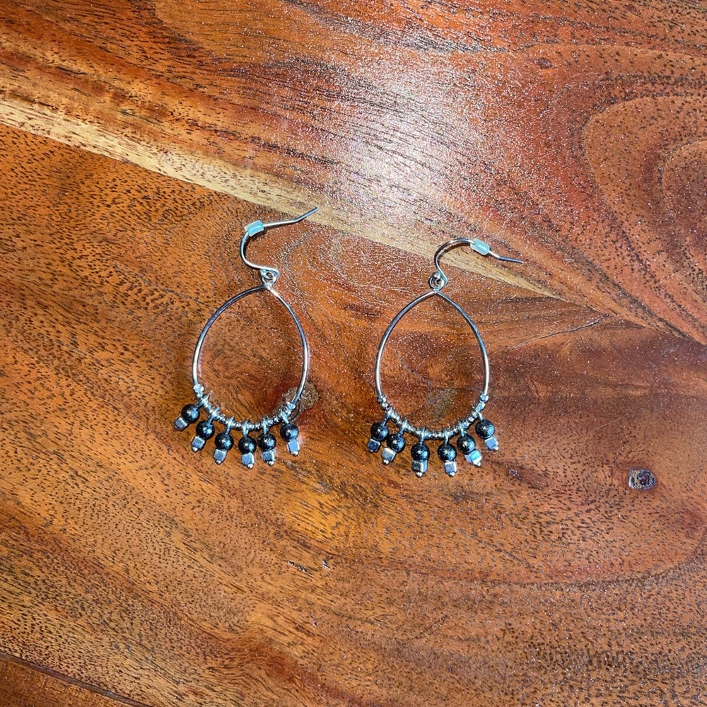 Dangle earrings